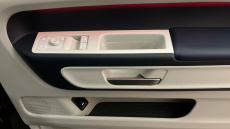 Volkswagen ID. Buzz 150kW Style Pro 77kWh 5dr Auto Electric Estate